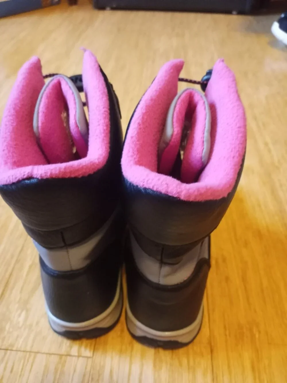 Totes snow boots